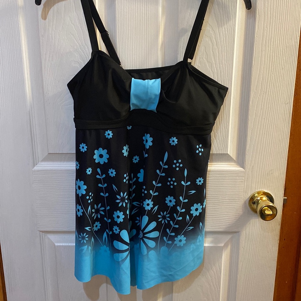 OMBRE SWIMDRESS TOP SIZE XL NWOT